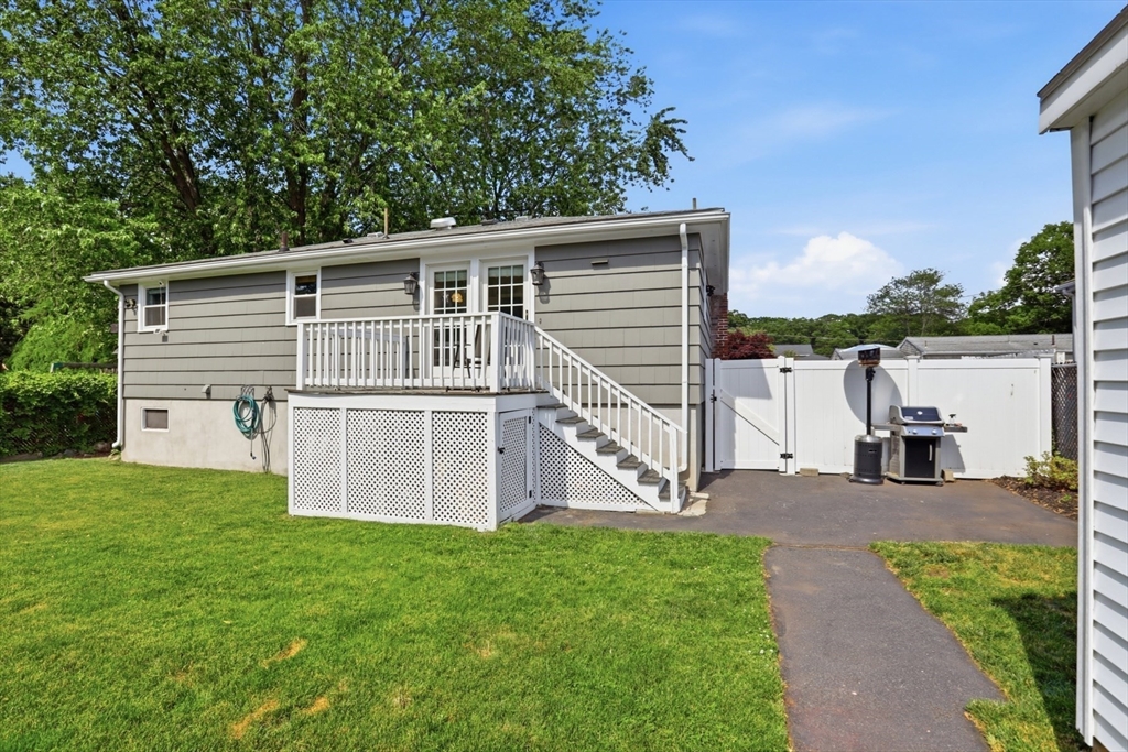 36 Basse Circle Lynn, MA 01905 - Photo 27 of 28