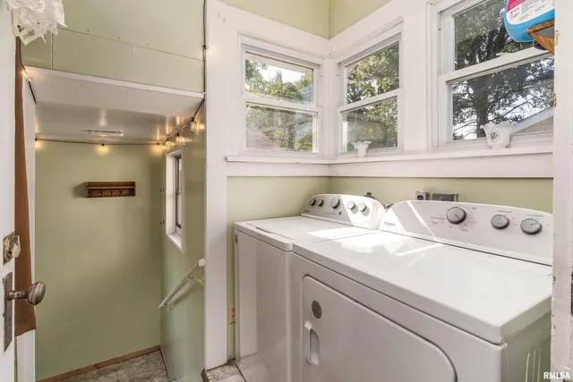 $129,000 | 544 East Main Street, Du Quoin, IL 62832