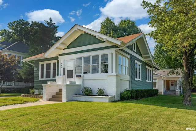 $129,000 | 544 East Main Street, Du Quoin, IL 62832