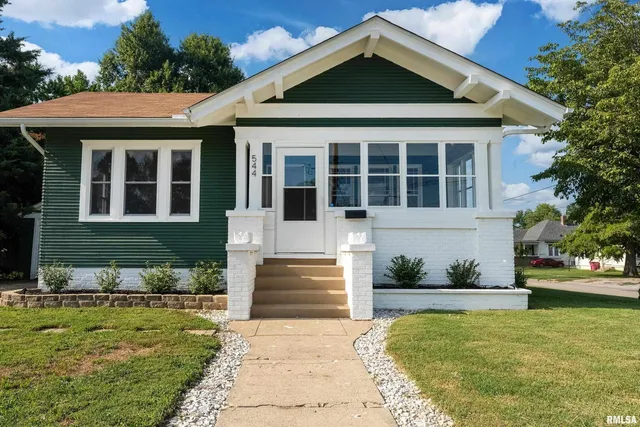 $129,000 | 544 East Main Street, Du Quoin, IL 62832