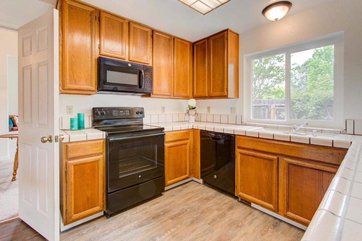8580 Culp Drive Gilroy, CA 95020 - Photo 8 of 27