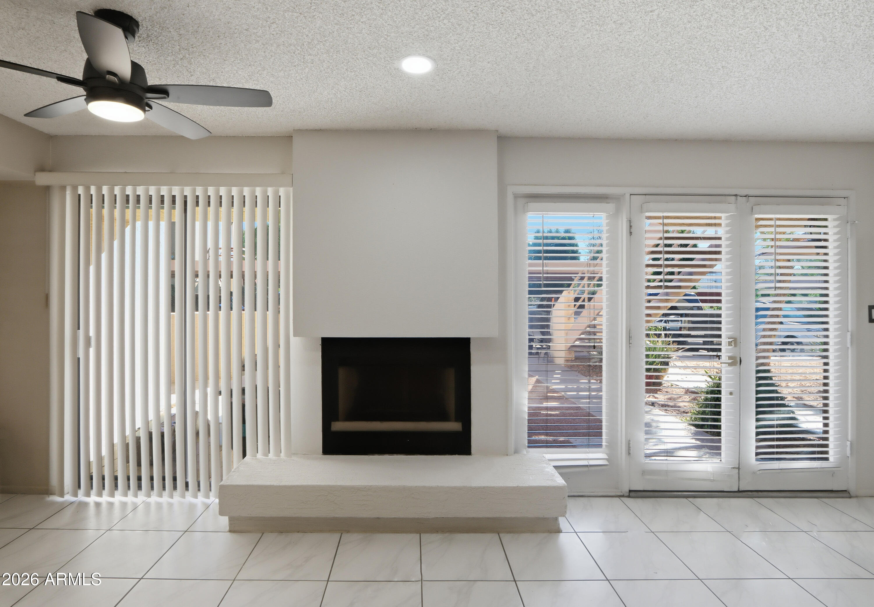 1832 North 52nd Street, Unit 104 Phoenix, AZ 85008 - Photo 5 of 31 Interior-14