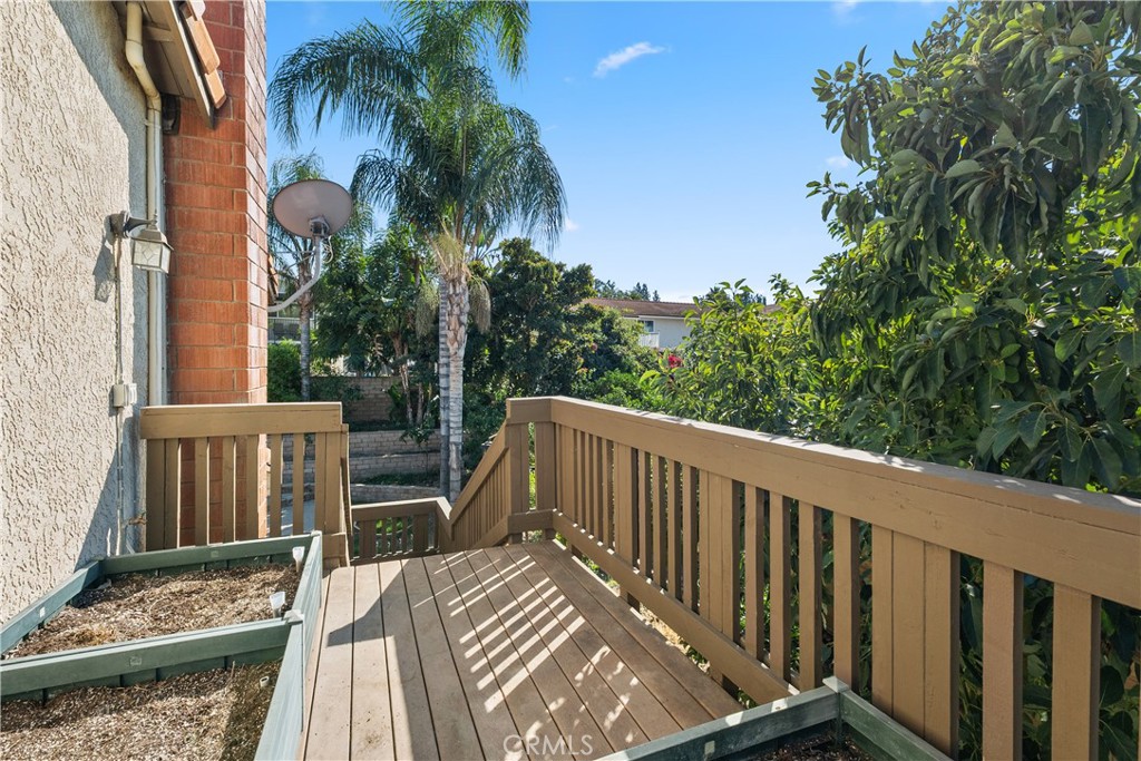 1421 Magnolia Avenue Redlands, CA 92373 - Photo 37 of 46 Upper deck