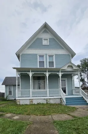 $226,900 | 536 Woodward Street, Beecher, IL 60401