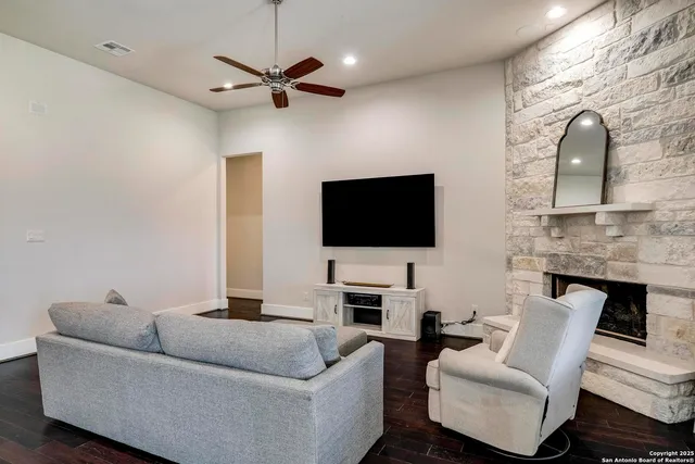 $760,000 | 8218 Garden Arbor, San Antonio, TX 78266