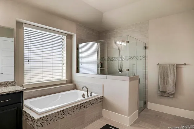 $760,000 | 8218 Garden Arbor, San Antonio, TX 78266