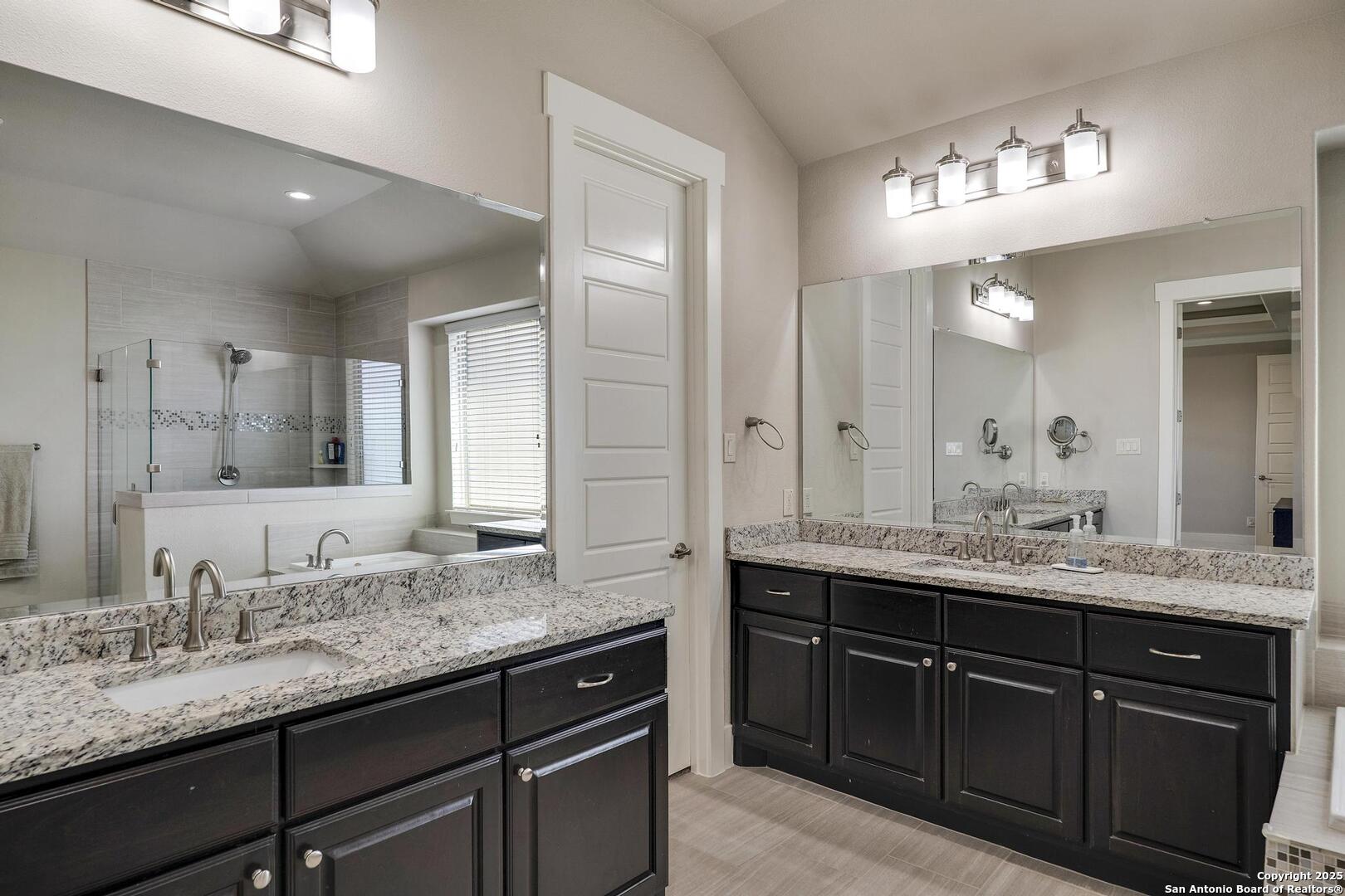 8218 Garden Arbor Garden Ridge, TX 78266 - Photo 22 of 42