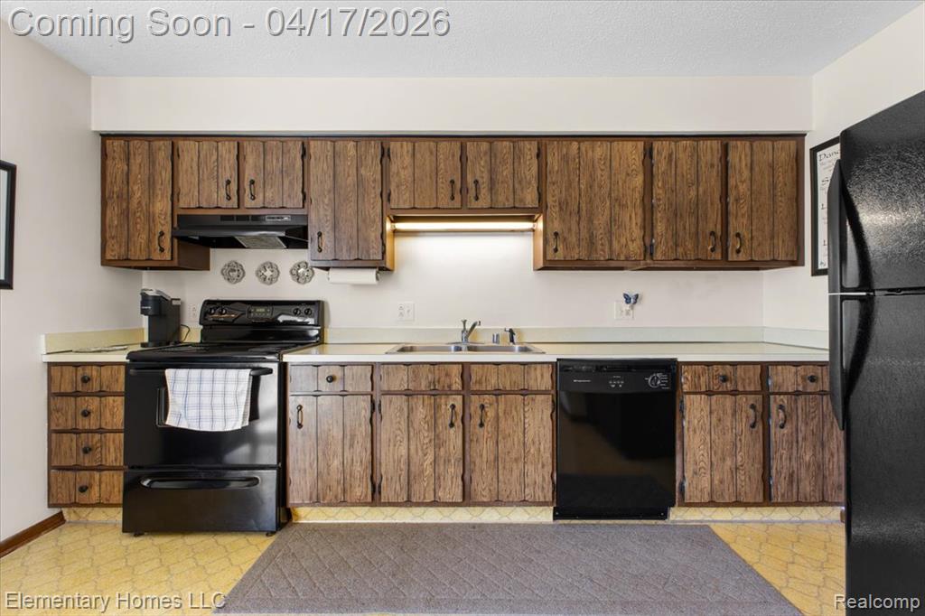 1650 Cove Road Goodells, MI 48027 - Photo 23 of 49