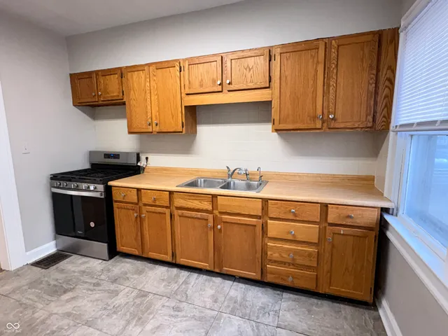 $1,595 | 6125 Kingsley Drive, Indianapolis, IN 46220