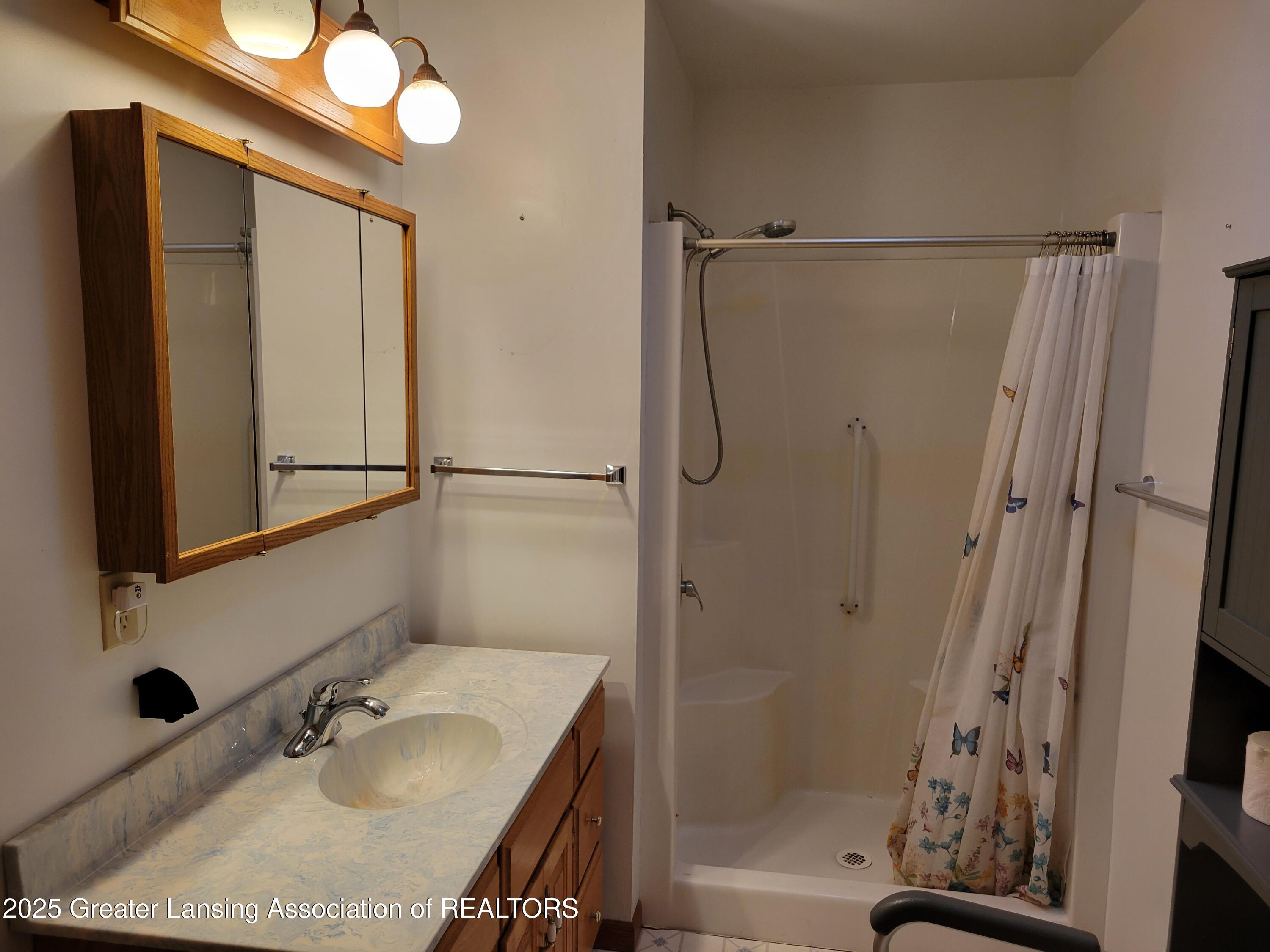 4600 Findlay Road St. Johns, MI 48879 - Photo 14 of 44 20250401_181136