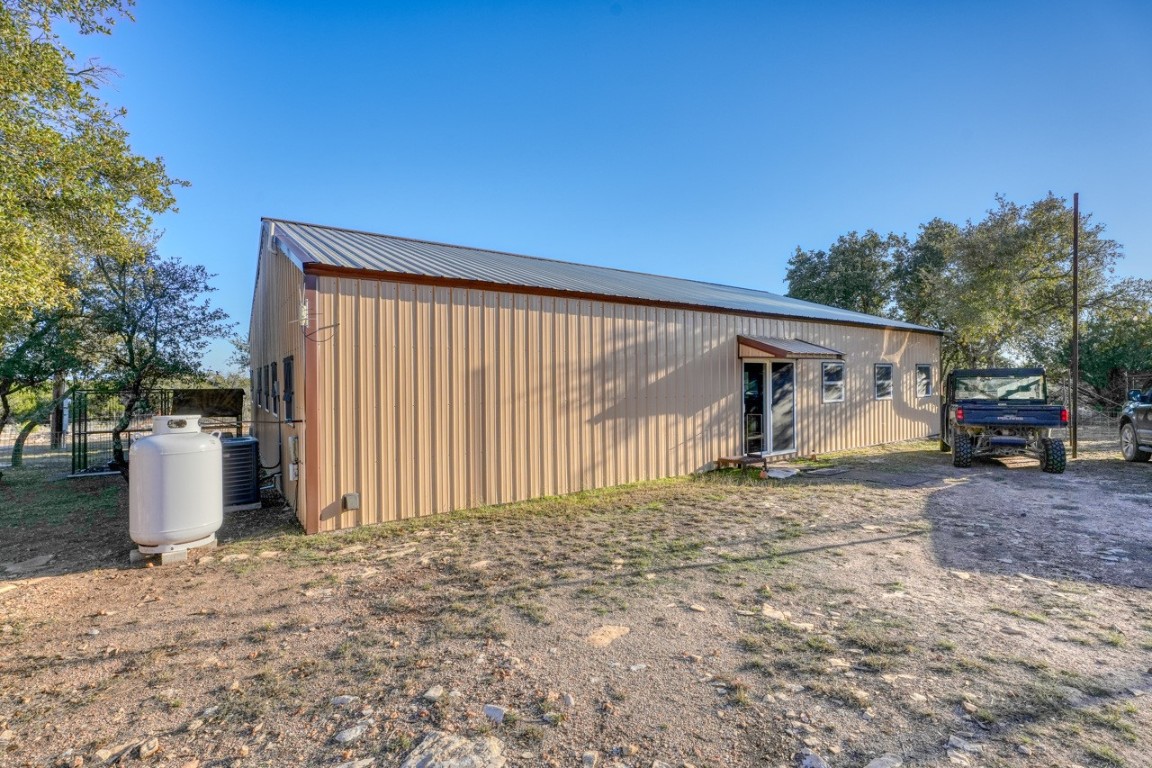 1261 Park Road Lampasas, TX 76550 - Photo 7 of 40