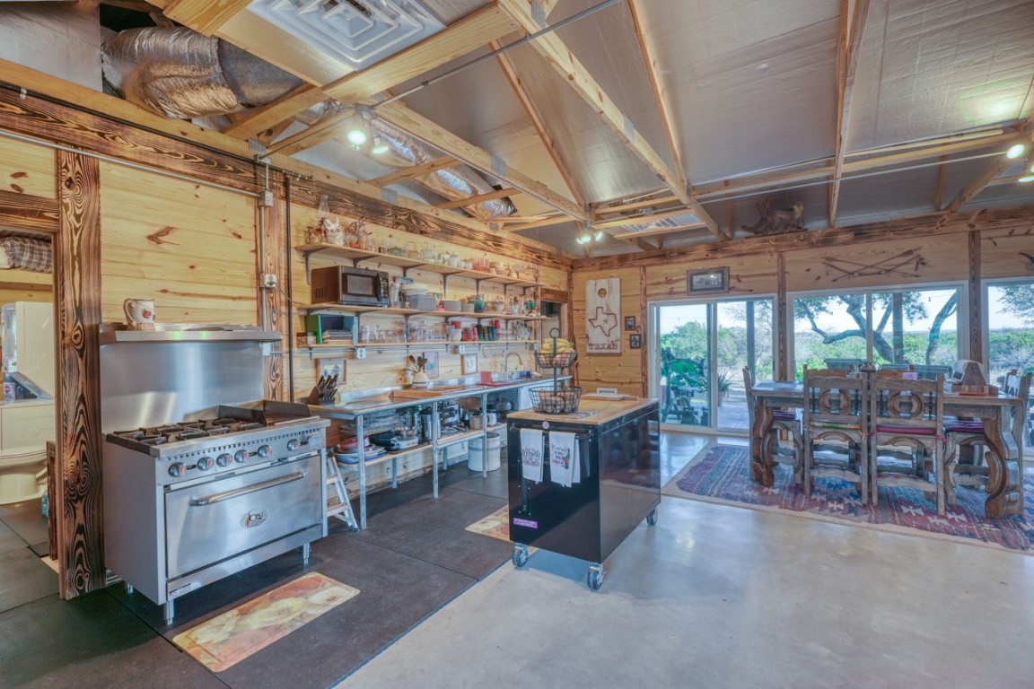 1261 Park Road Lampasas, TX 76550 - Photo 10 of 40