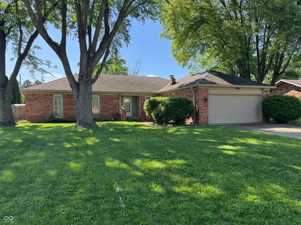 $325,000 | 730 Colonial Way, Greenwood, IN 46142