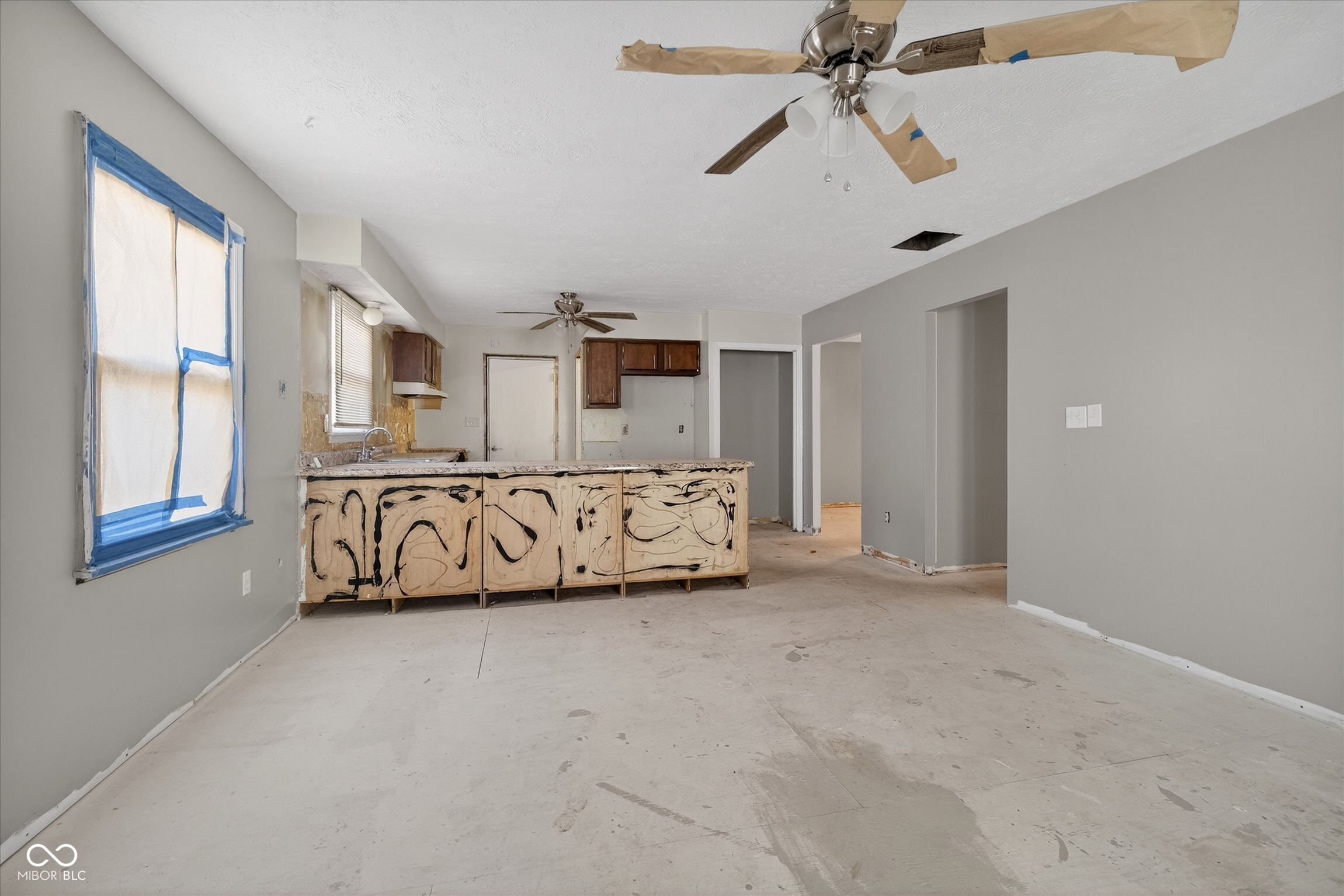 730 Colonial Way Greenwood, IN 46142 - Photo 17 of 39