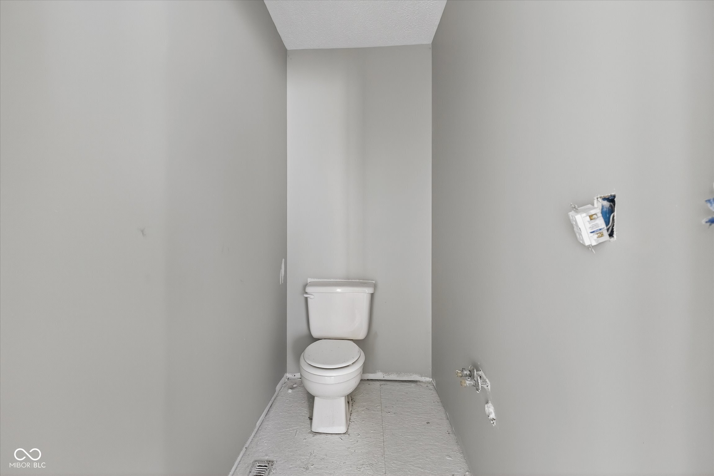 730 Colonial Way Greenwood, IN 46142 - Photo 26 of 39