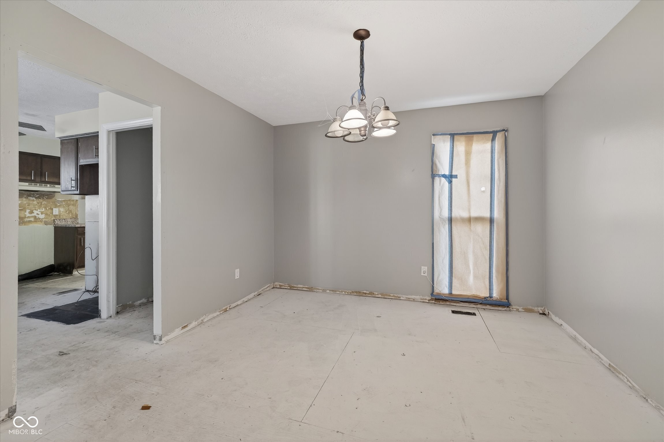 730 Colonial Way Greenwood, IN 46142 - Photo 9 of 39