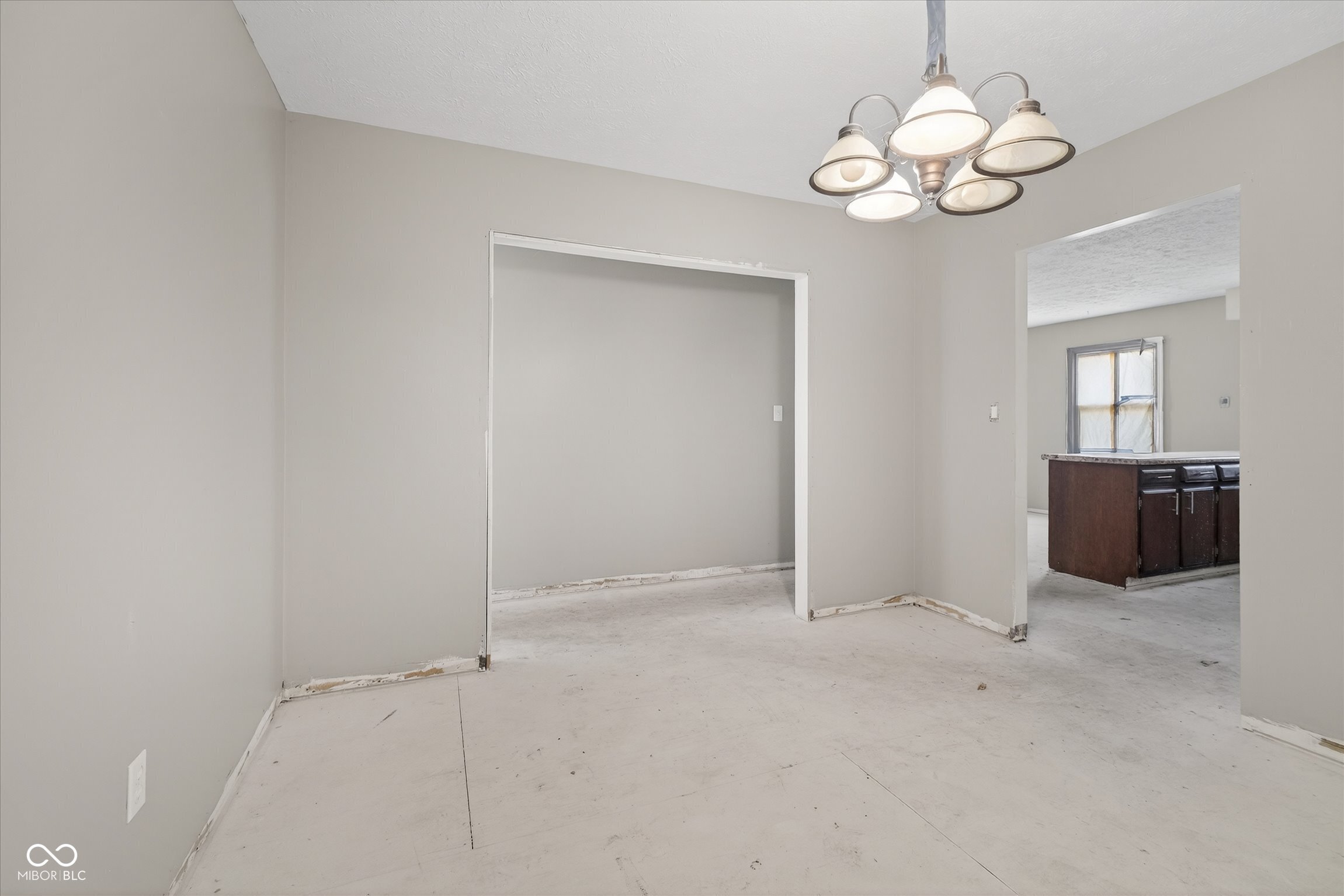 730 Colonial Way Greenwood, IN 46142 - Photo 10 of 39