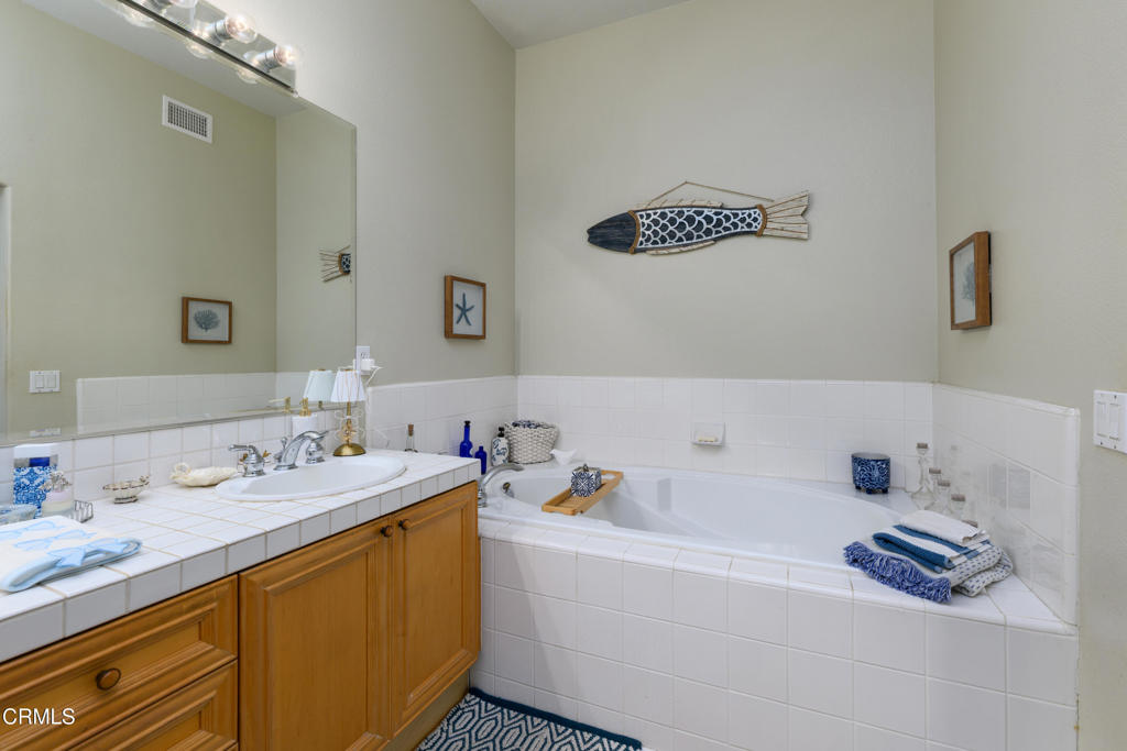 1150 Corte Riviera Camarillo, CA 93010 - Photo 23 of 35 23