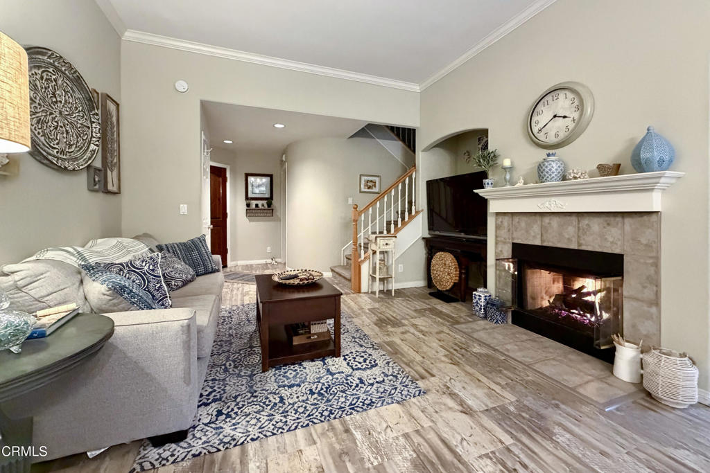 1150 Corte Riviera Camarillo, CA 93010 - Photo 7 of 35 7