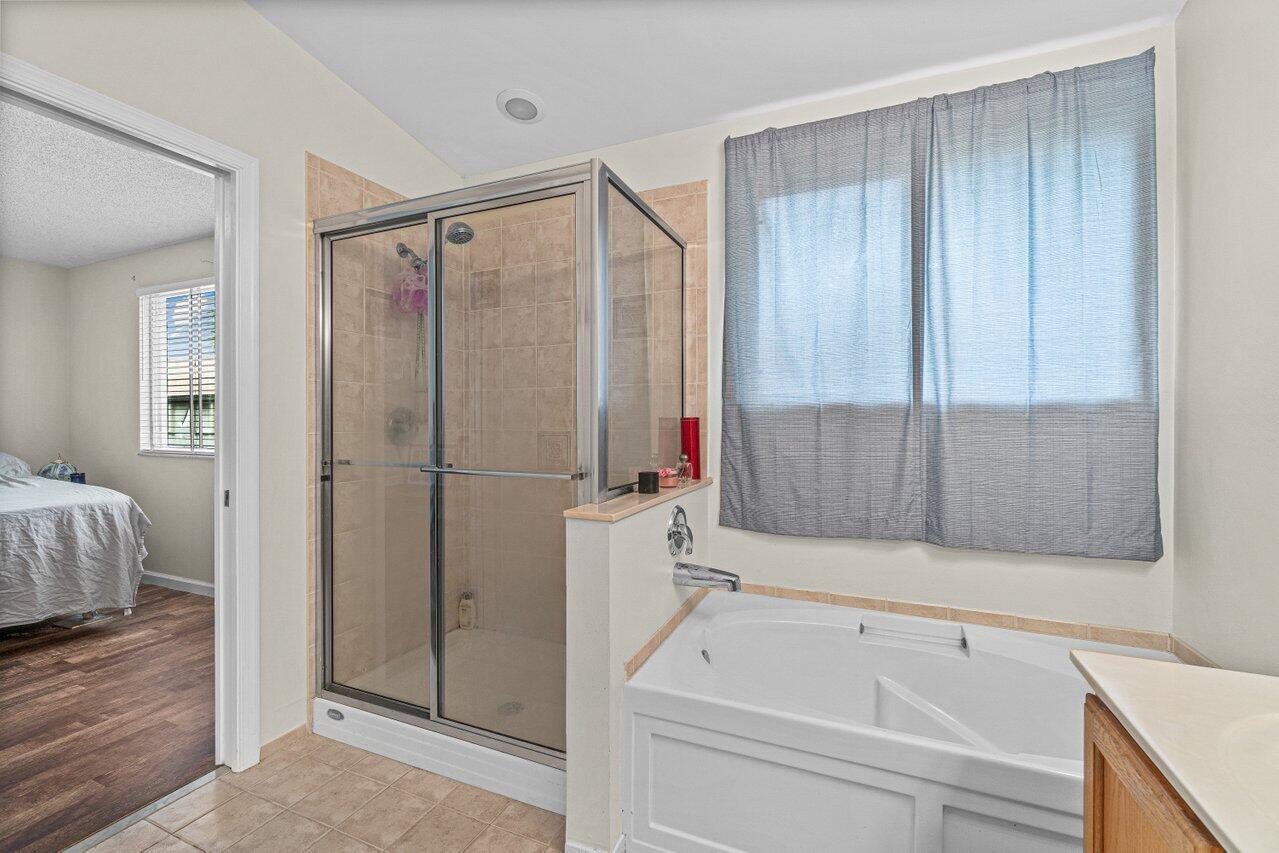 8303 Via Leonessa Boca Raton, FL 33433 - Photo 15 of 36 021-8303ViaLeonessa-BocaRaton-FL-33433-S