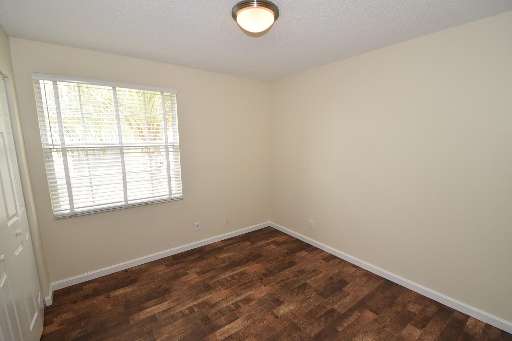 8303 Via Leonessa Boca Raton, FL 33433 - Photo 16 of 36 20