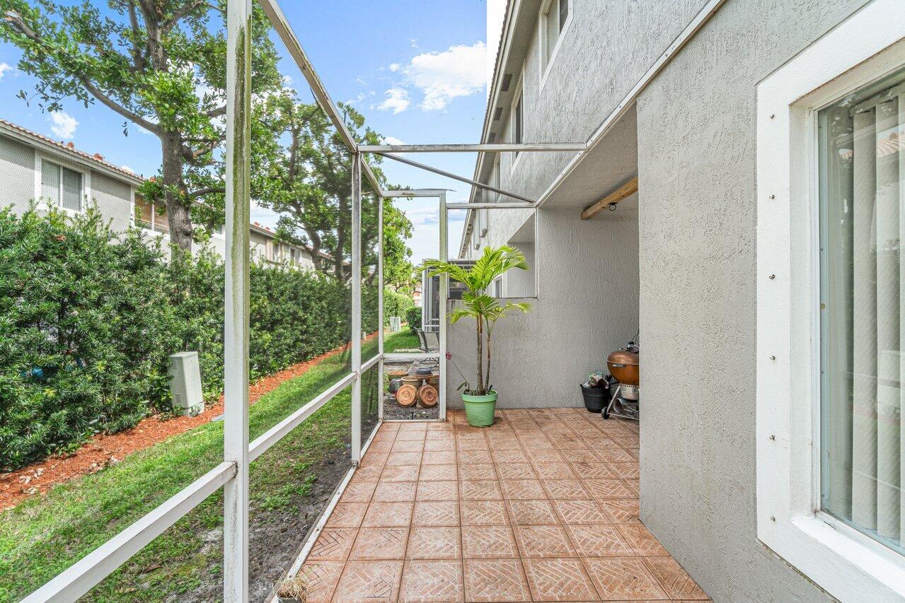 8303 Via Leonessa Boca Raton, FL 33433 - Photo 22 of 36 027-8303ViaLeonessa-BocaRaton-FL-33433-S