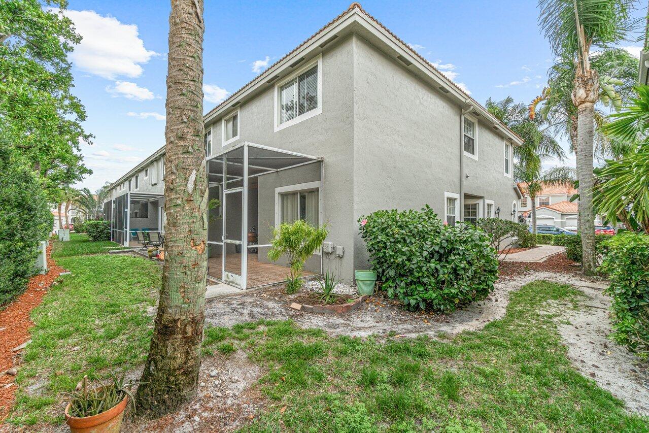 8303 Via Leonessa Boca Raton, FL 33433 - Photo 24 of 36 029-8303ViaLeonessa-BocaRaton-FL-33433-S