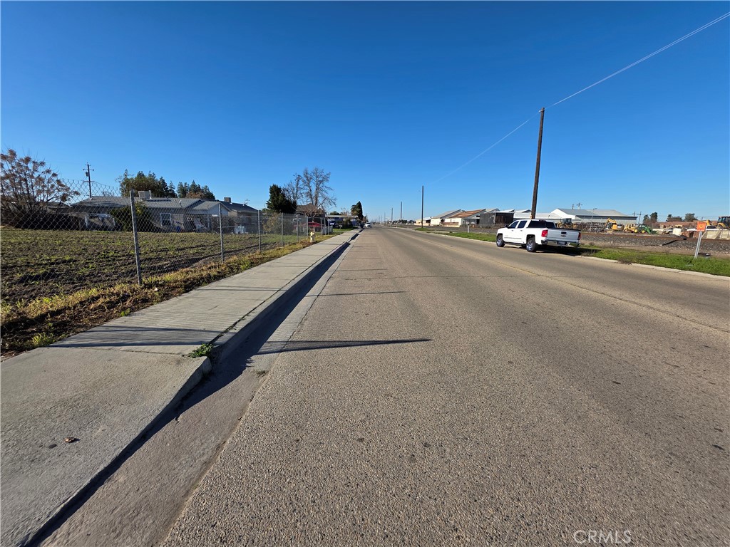2331 West Front Street Selma, CA 93662 - Photo 7 of 8 Anothe view down the street