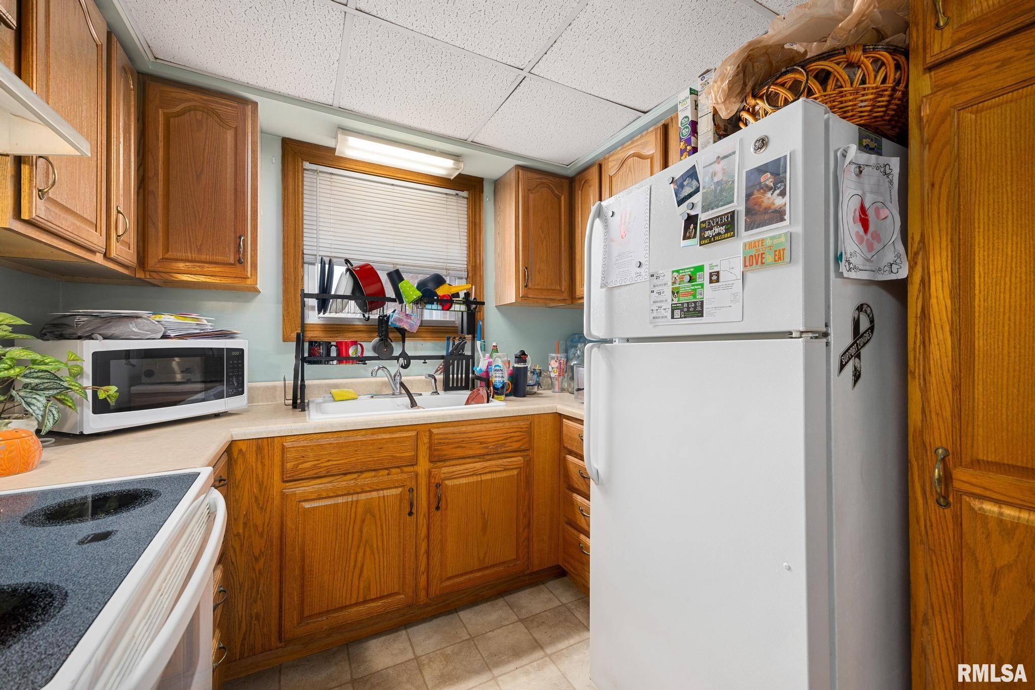 13 Rosenberg Court Pekin, IL 61554 - Photo 12 of 20