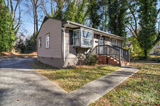 $265,000 | 2147 Purser Drive, Charlotte, NC 28215