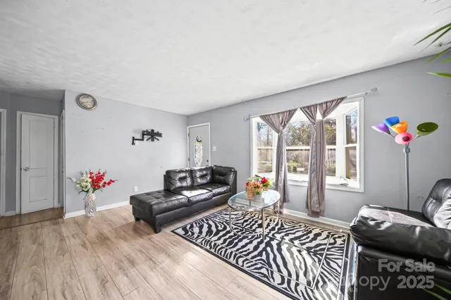 $265,000 | 2147 Purser Drive, Charlotte, NC 28215