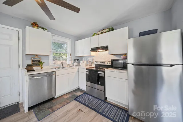 $265,000 | 2147 Purser Drive, Charlotte, NC 28215