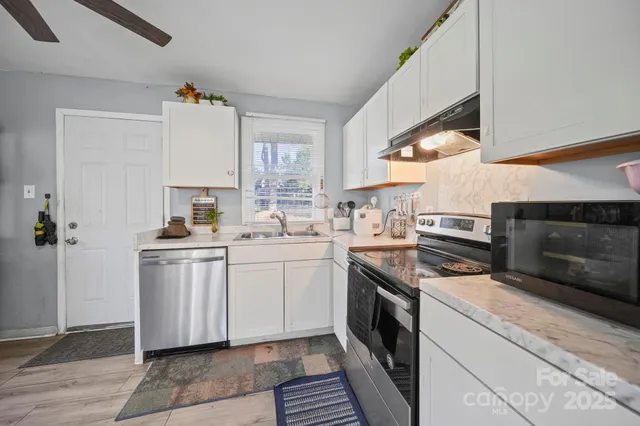 $265,000 | 2147 Purser Drive, Charlotte, NC 28215