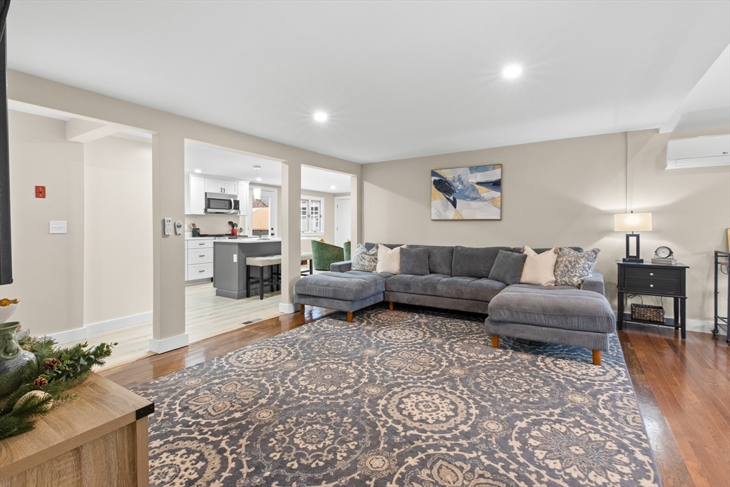 123 Pond Street Georgetown, MA 01833 - Photo 11 of 39