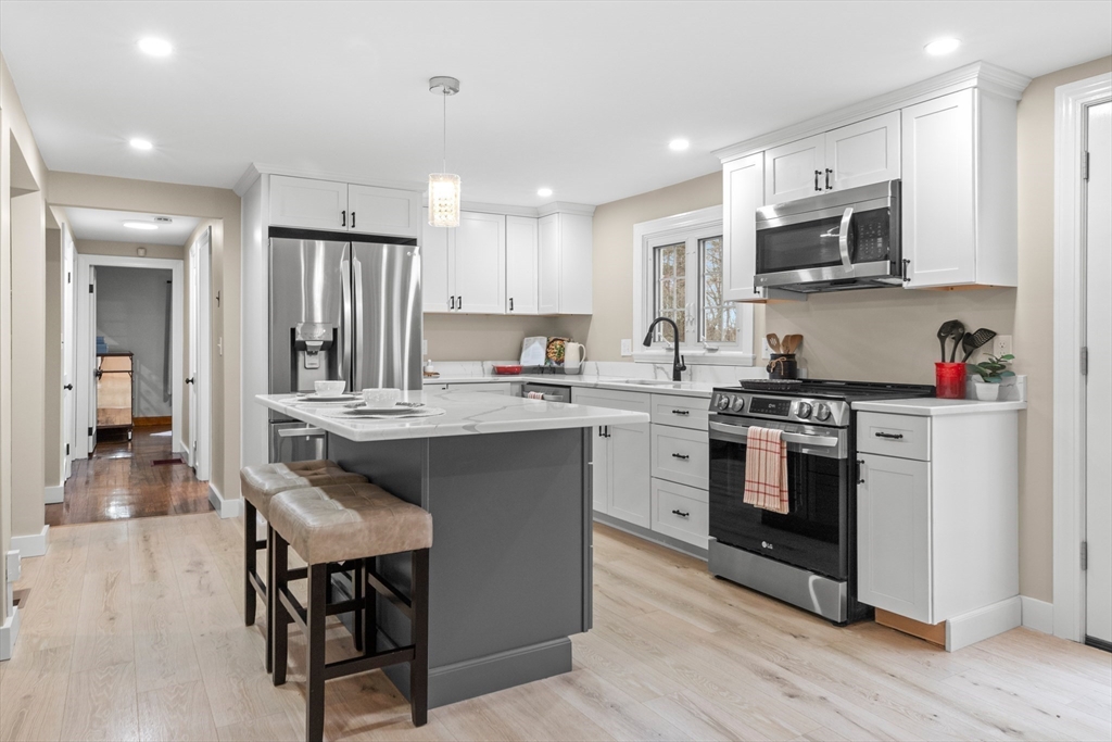 123 Pond Street Georgetown, MA 01833 - Photo 5 of 39