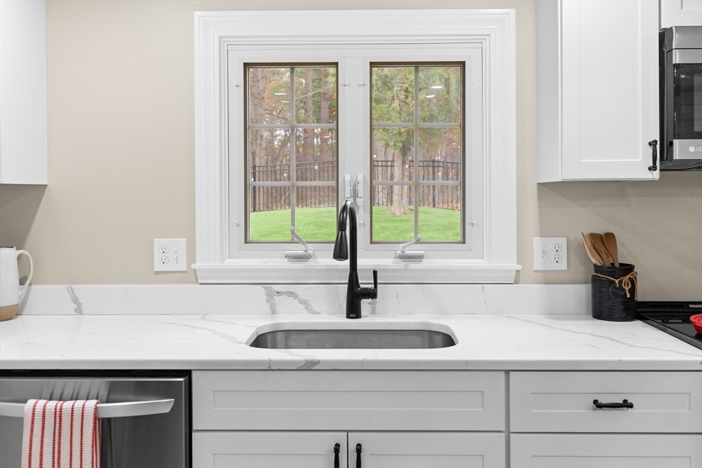 123 Pond Street Georgetown, MA 01833 - Photo 6 of 39