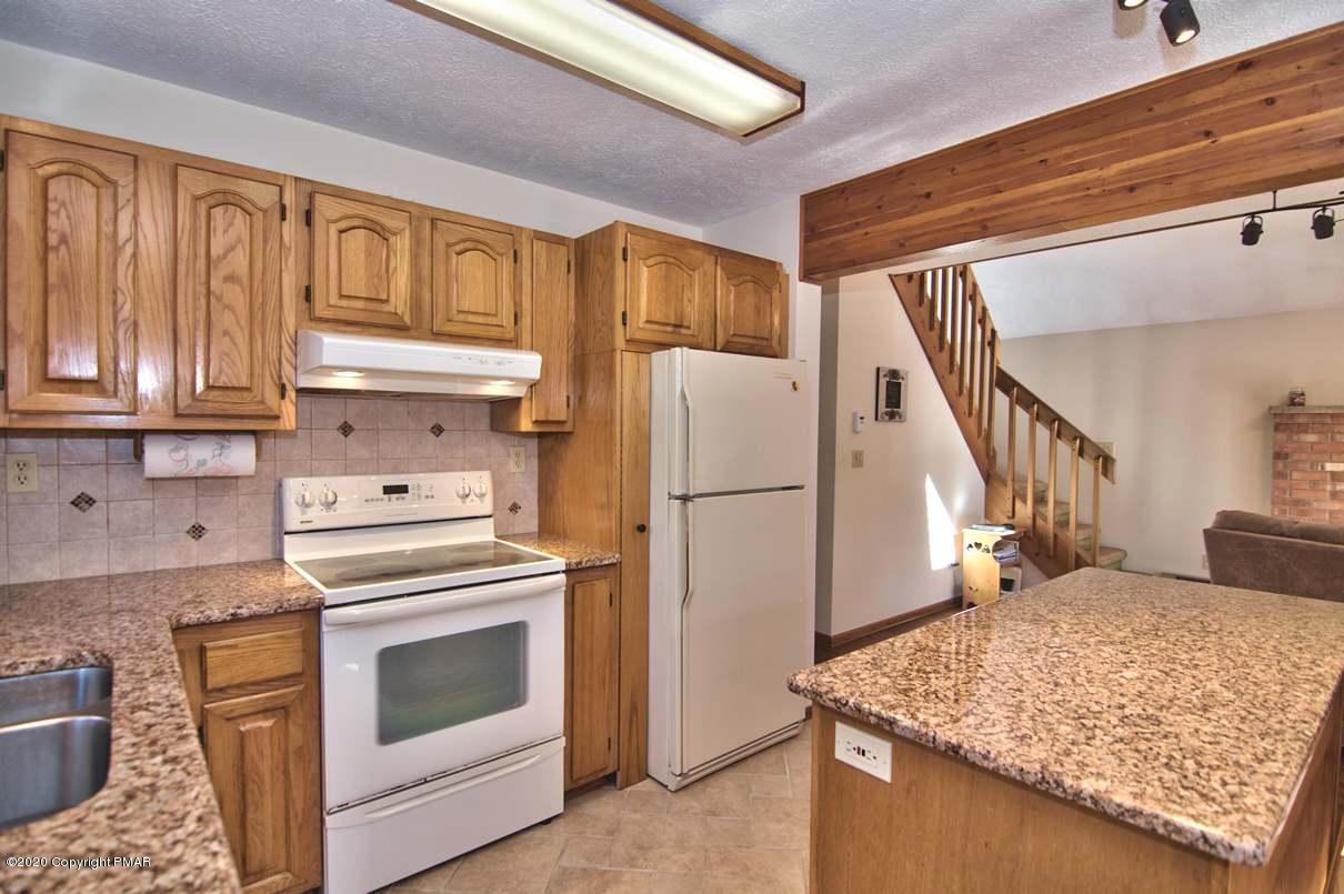2121 Wilderland Road Tamiment, PA 18371 - Photo 16 of 65 Kitchen