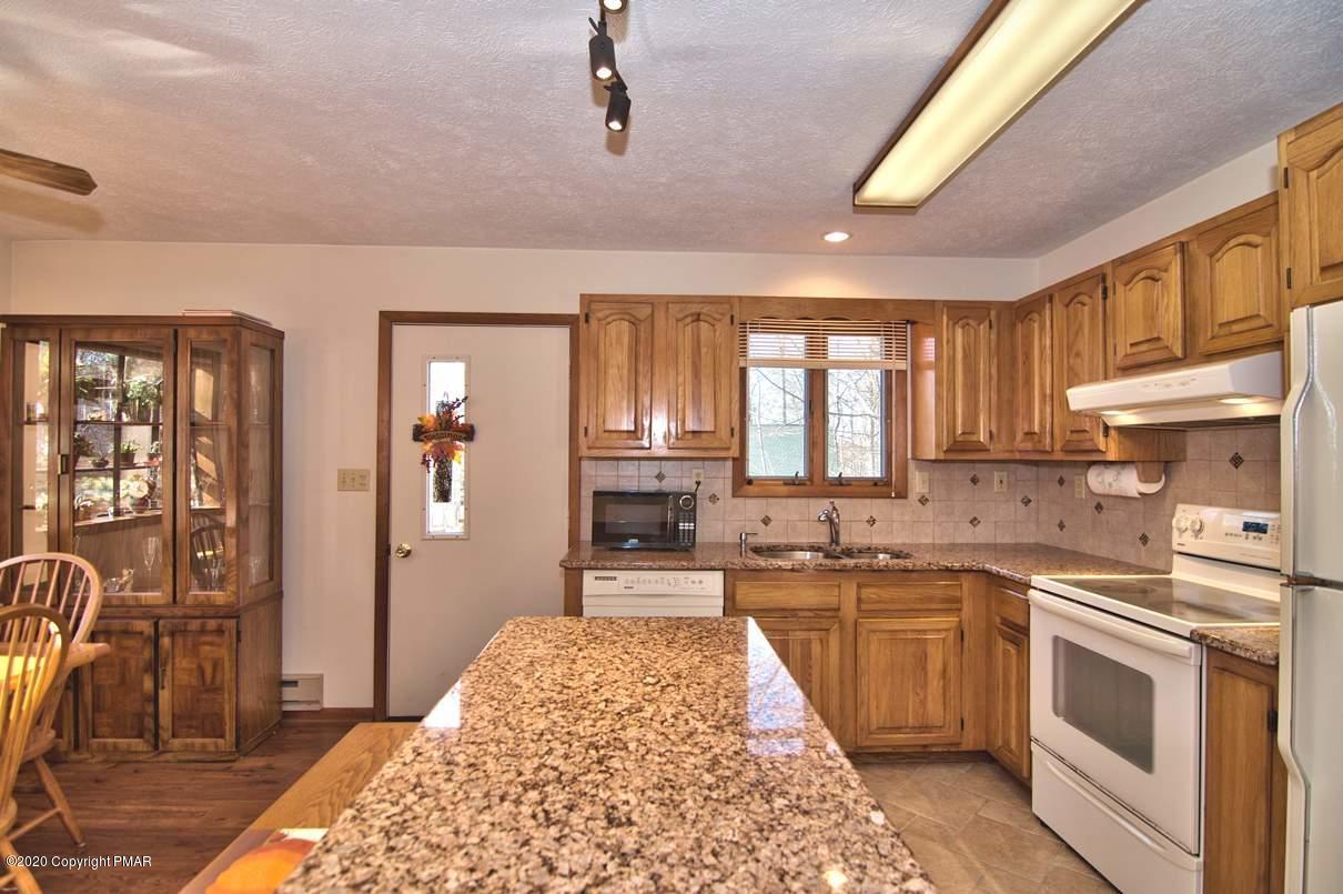 2121 Wilderland Road Tamiment, PA 18371 - Photo 19 of 65 Kitchen
