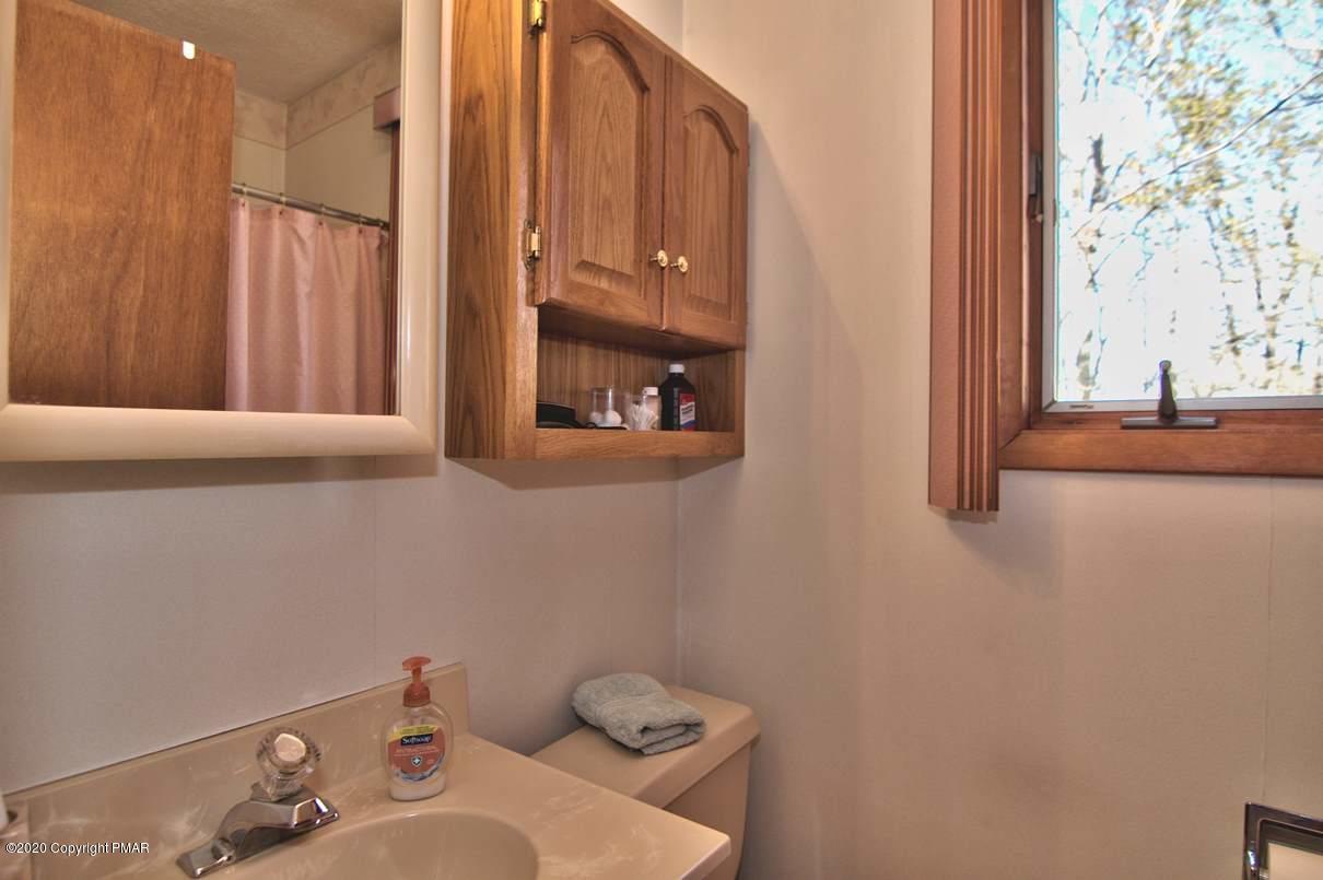 2121 Wilderland Road Tamiment, PA 18371 - Photo 33 of 65 Master Bath