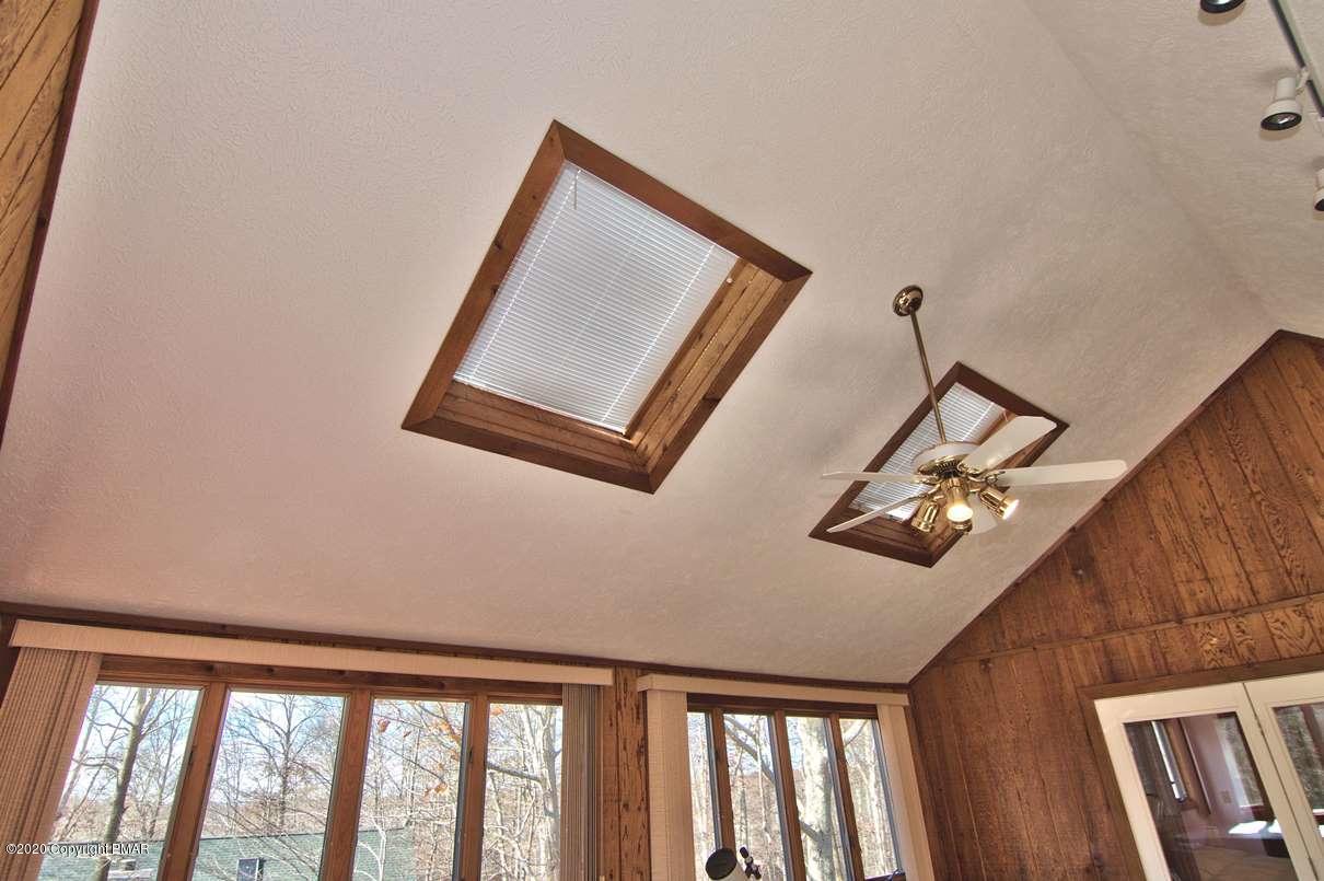 2121 Wilderland Road Tamiment, PA 18371 - Photo 41 of 65 Sun Room Skylights