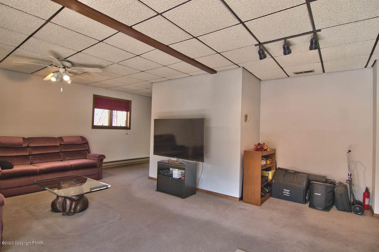 2121 Wilderland Road Tamiment, PA 18371 - Photo 45 of 65 Family Room