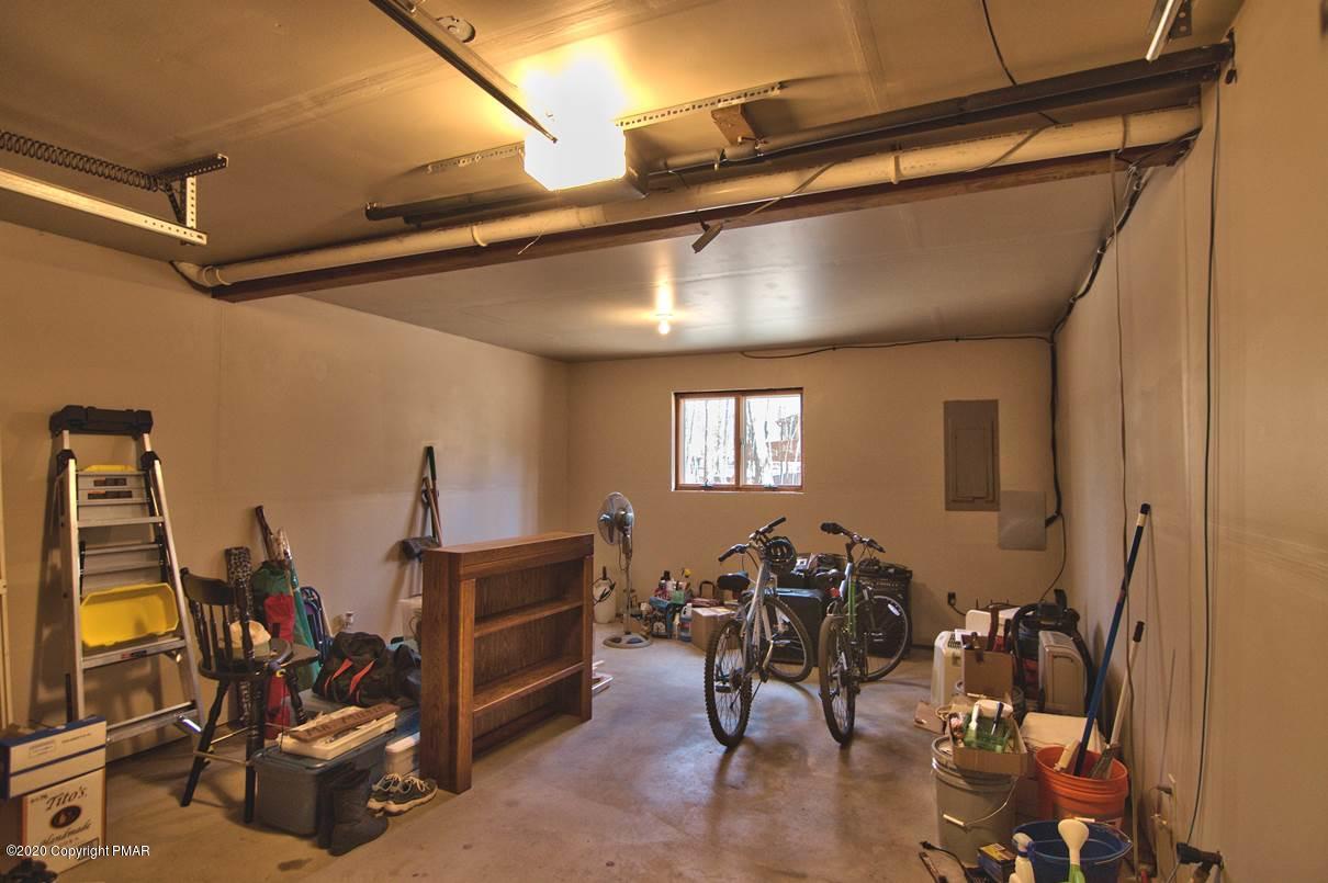 2121 Wilderland Road Tamiment, PA 18371 - Photo 50 of 65 Garage
