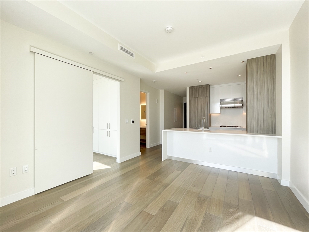 188 Brookline Avenue, Unit 21F Boston, MA 02215 - Photo 14 of 42