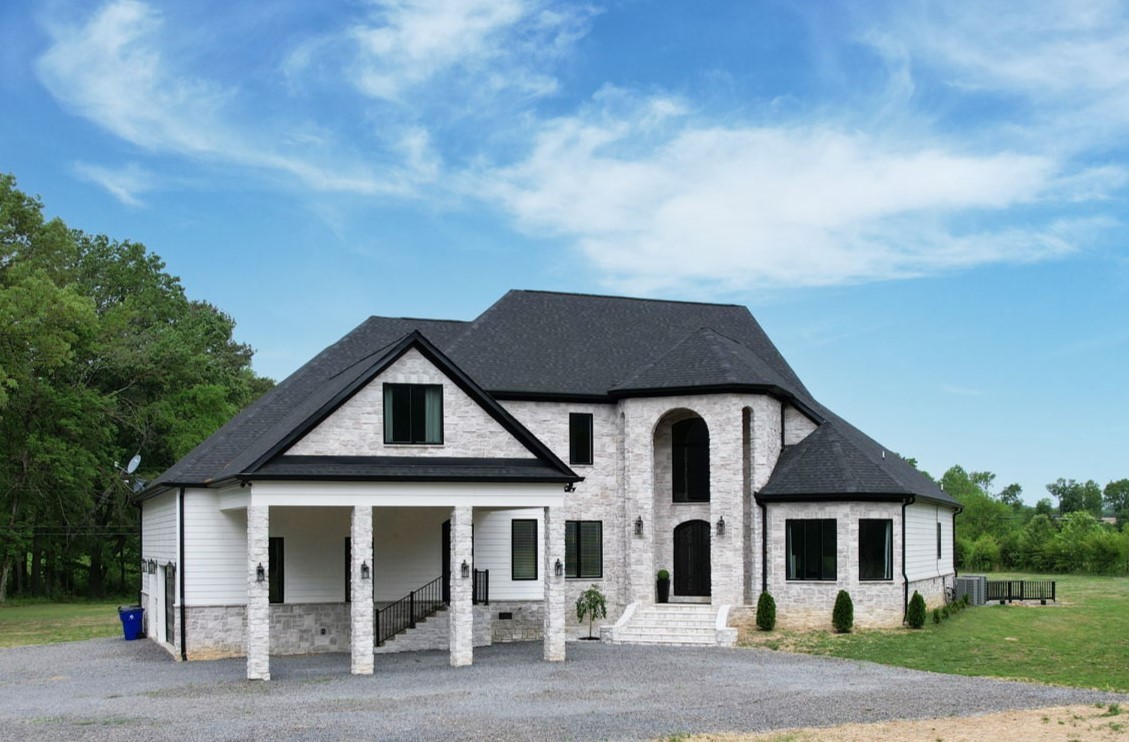 1530 Strawhill Rd Southeast