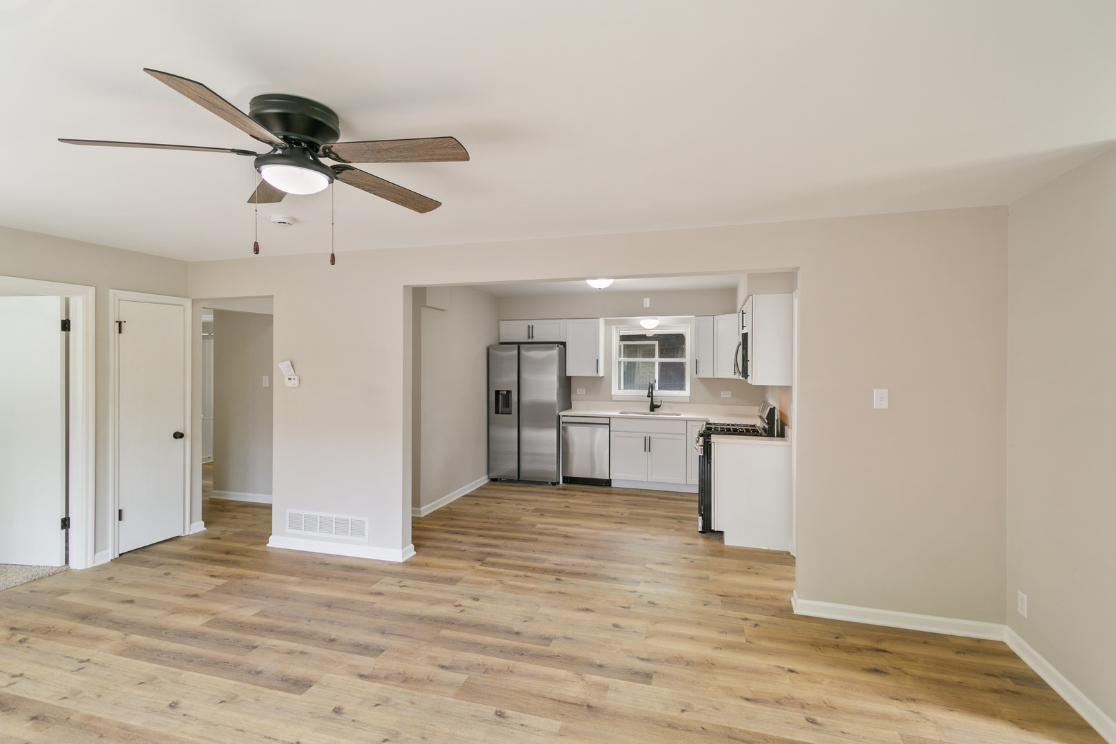 18504 Riegel Road Homewood, IL 60430 - Photo 5 of 17 Gallery Image 5