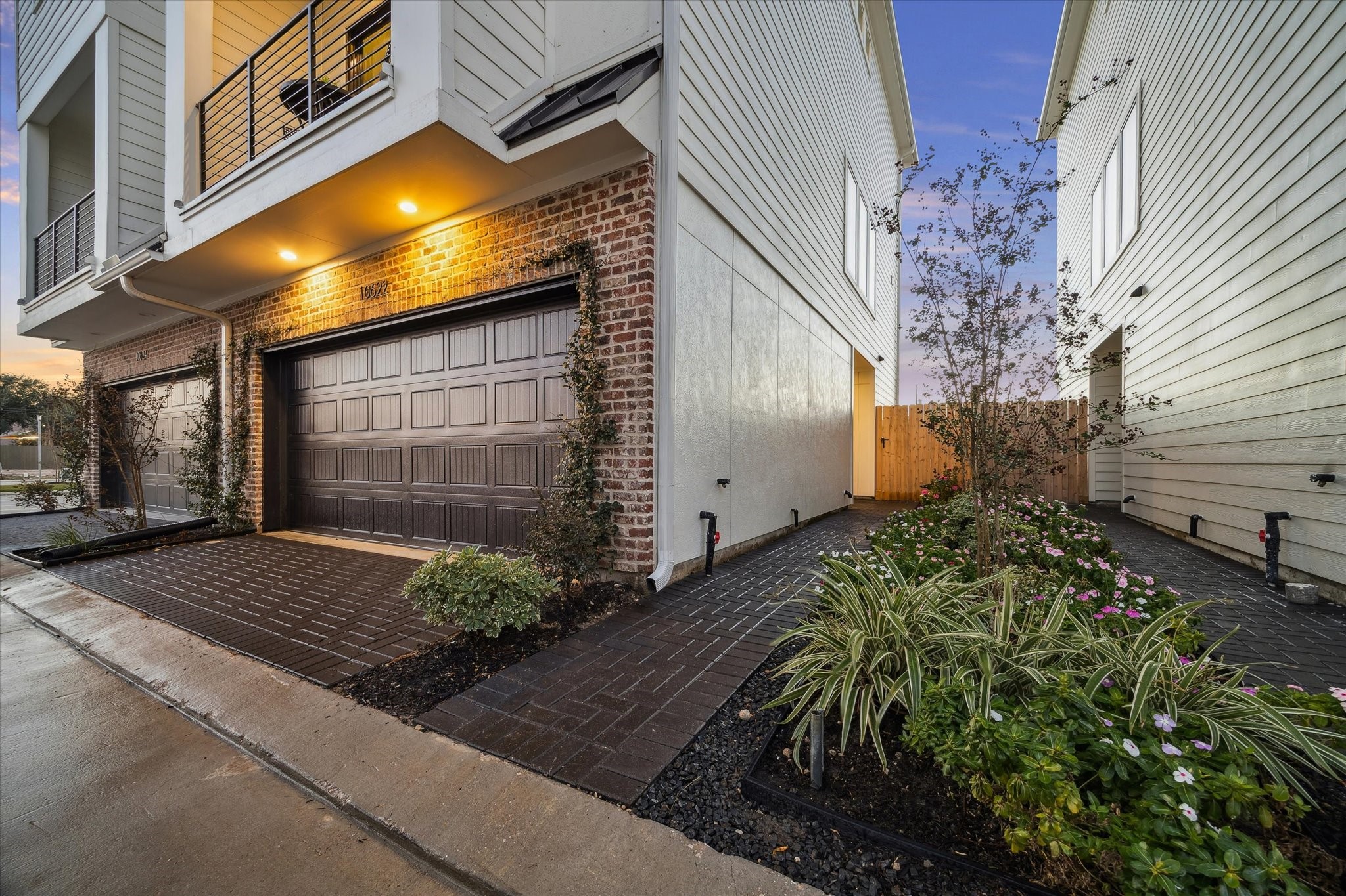 10616 Cascade Ledge Lane Houston, TX 77025 - Photo 4 of 18 Photos are representative. Layout and selections may vary.
