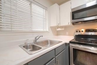 2113 Stanford Street Houston, TX 77006 - Photo 7 of 20