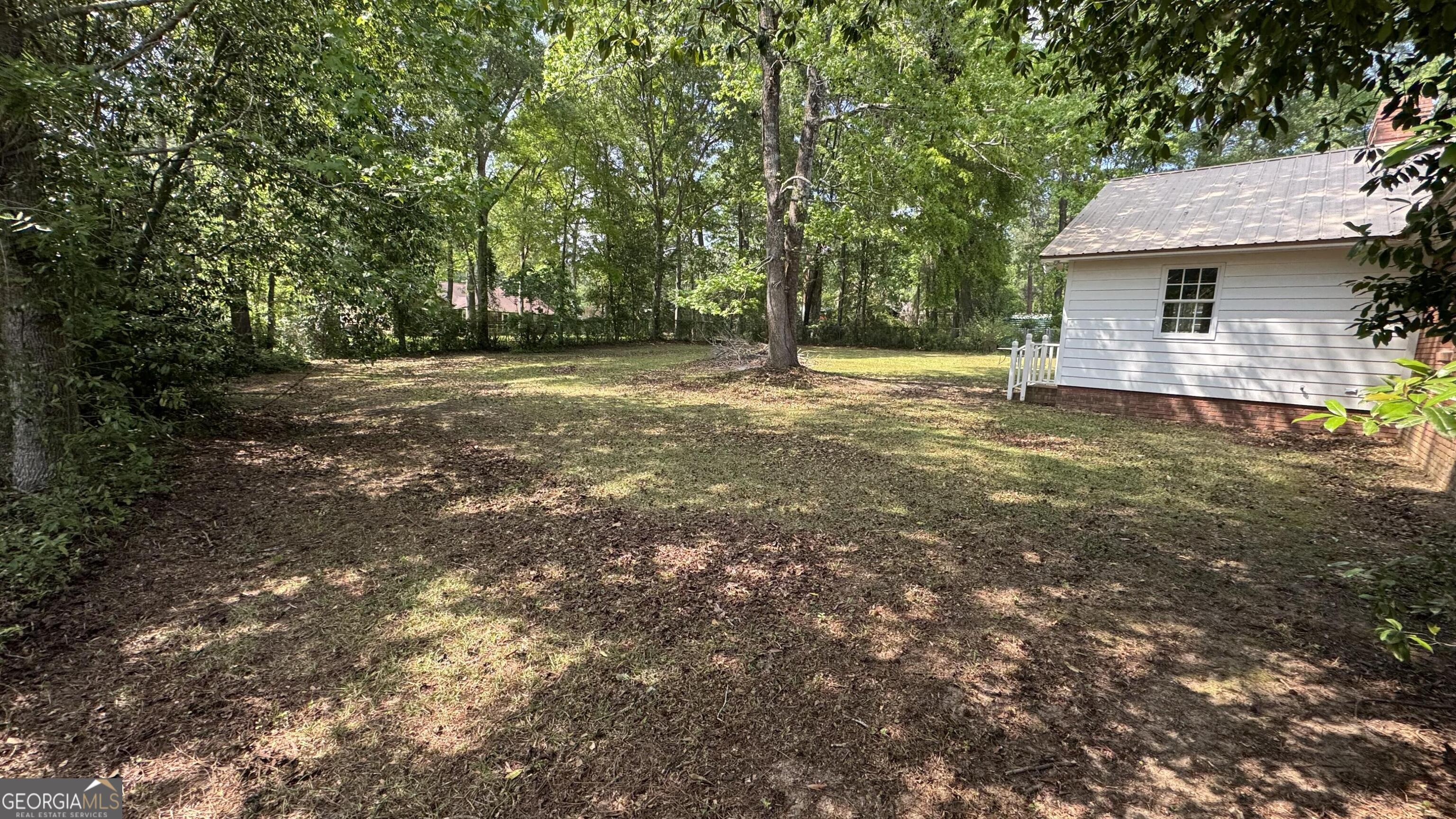 355 Summer Hill Road Thomasville, GA 31757 - Photo 4 of 50 a view of a house with a yard