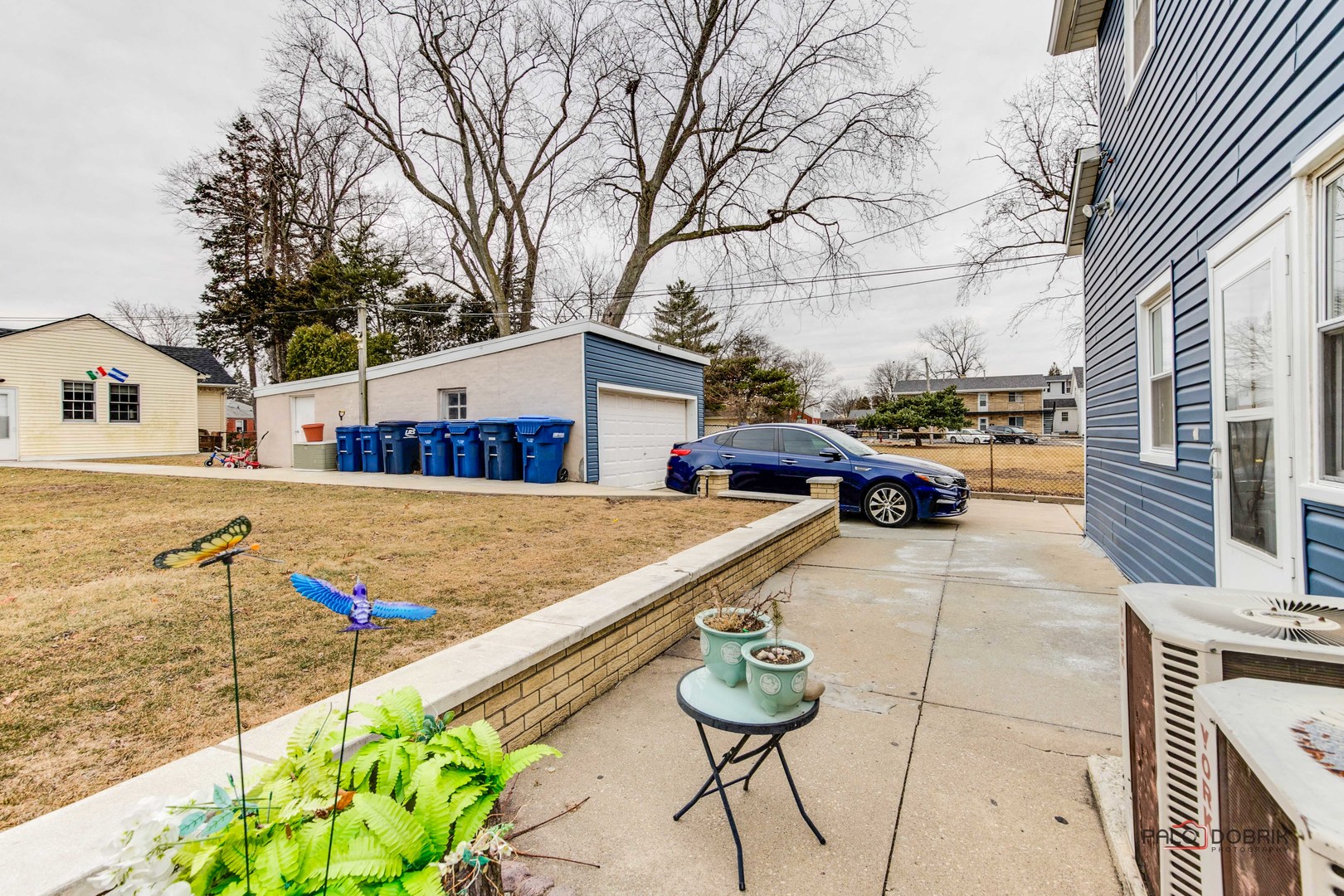 47 Prairie Avenue, Unit 1 Highwood, IL 60040 - Photo 19 of 20 a swimming pool view with a outdoor seating
