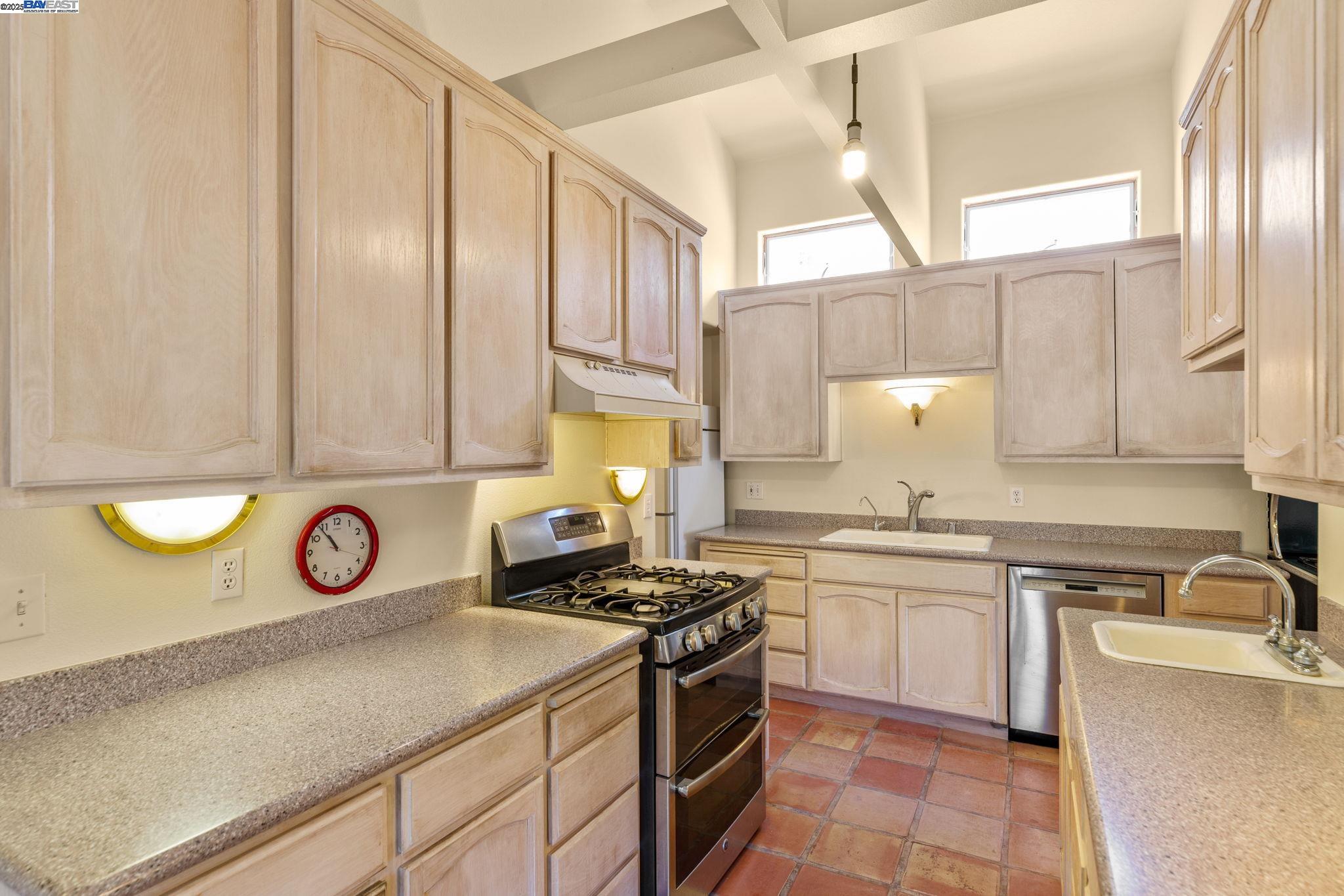 59480 Mines Road Livermore, CA 94550 - Photo 23 of 44 Kitchen counters and refrigerator